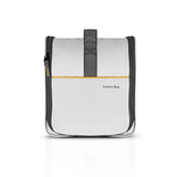 תיק כלי רחצה מתקפל עם וו נשיאה סגור