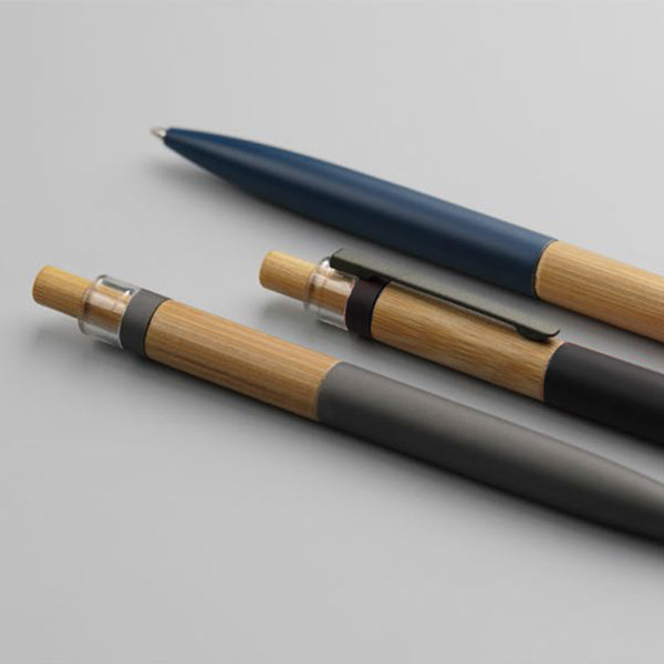 עט אקולוגי בשילוב במבוק הדמייה