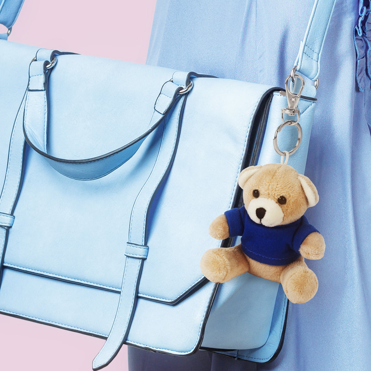 מחזיק מפתחות דובון עם חולצה למיתוג הדמייה 