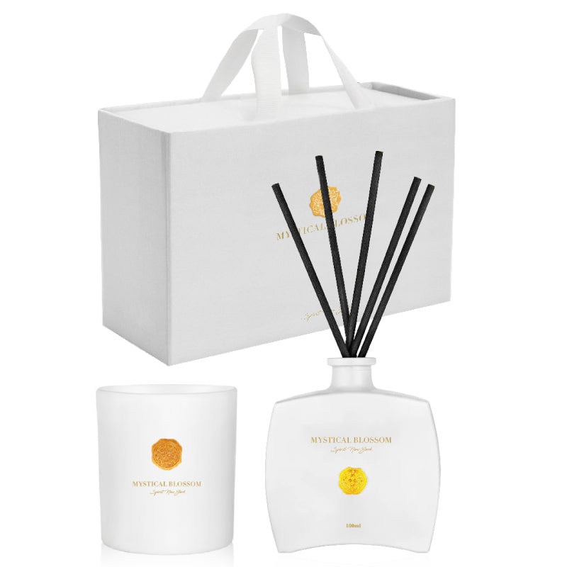 מארז מפיץ ריח ונר אלגנטי לבן