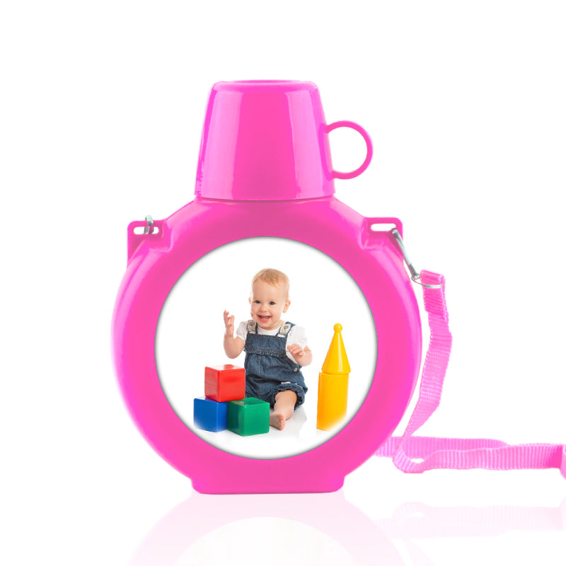 בקבוק שתייה 700 מ"ל עם כוס ורצועת נשיאה