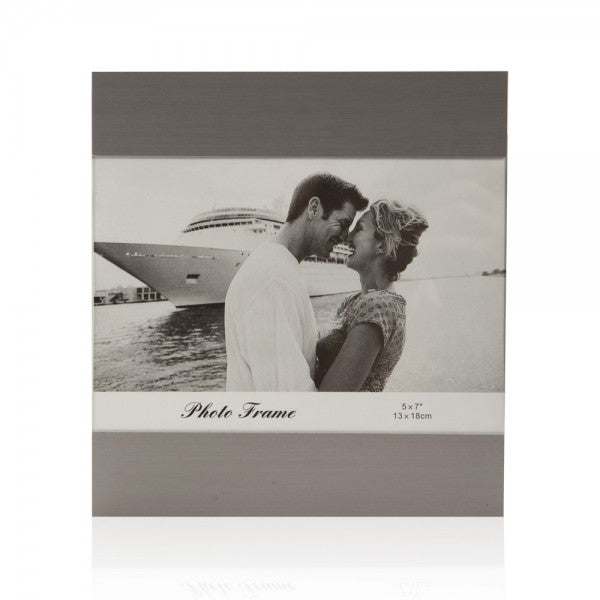 קאסט - מסגרות מתכת מעוצבות