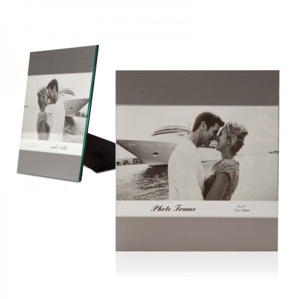 קאסט - מסגרות מתכת מעוצבות