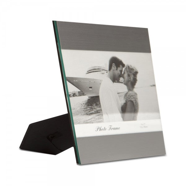 קאסט - מסגרות מתכת מעוצבות